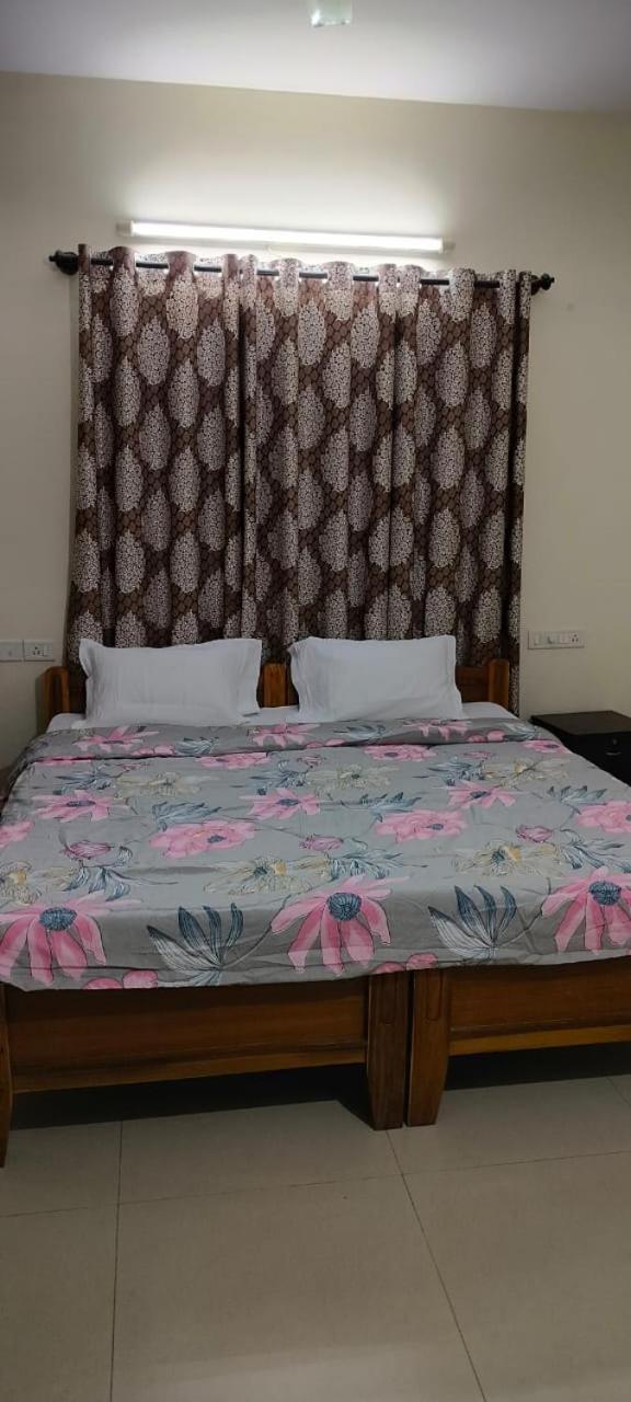 Brookside Service Apartment *